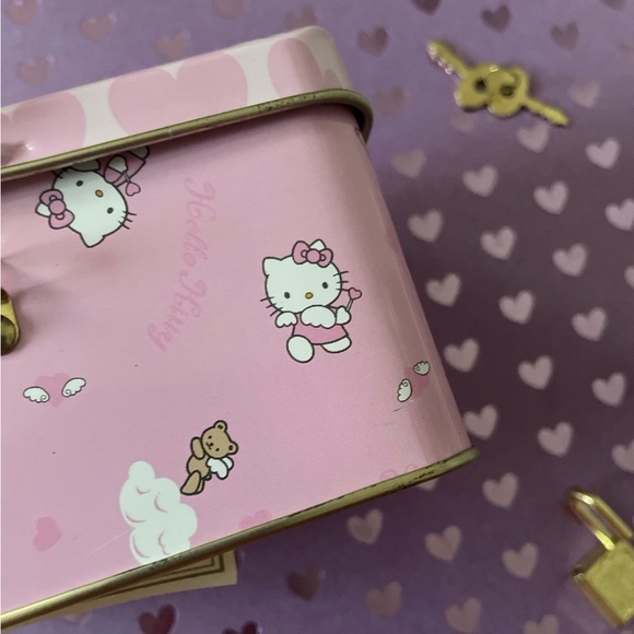 Hello Kitty vintage tin chest with lock - Picture 7 of 16